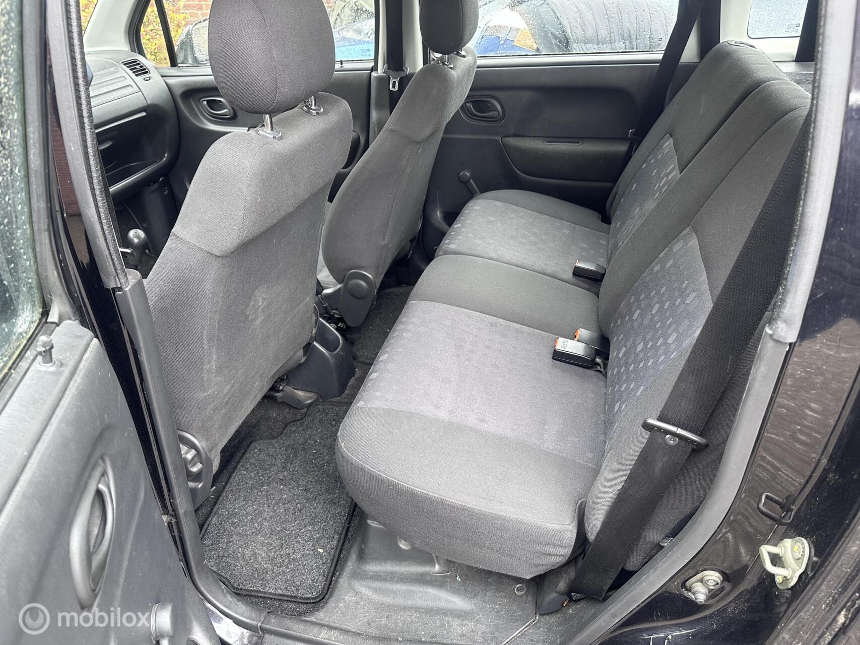 Foto van Opel Agila