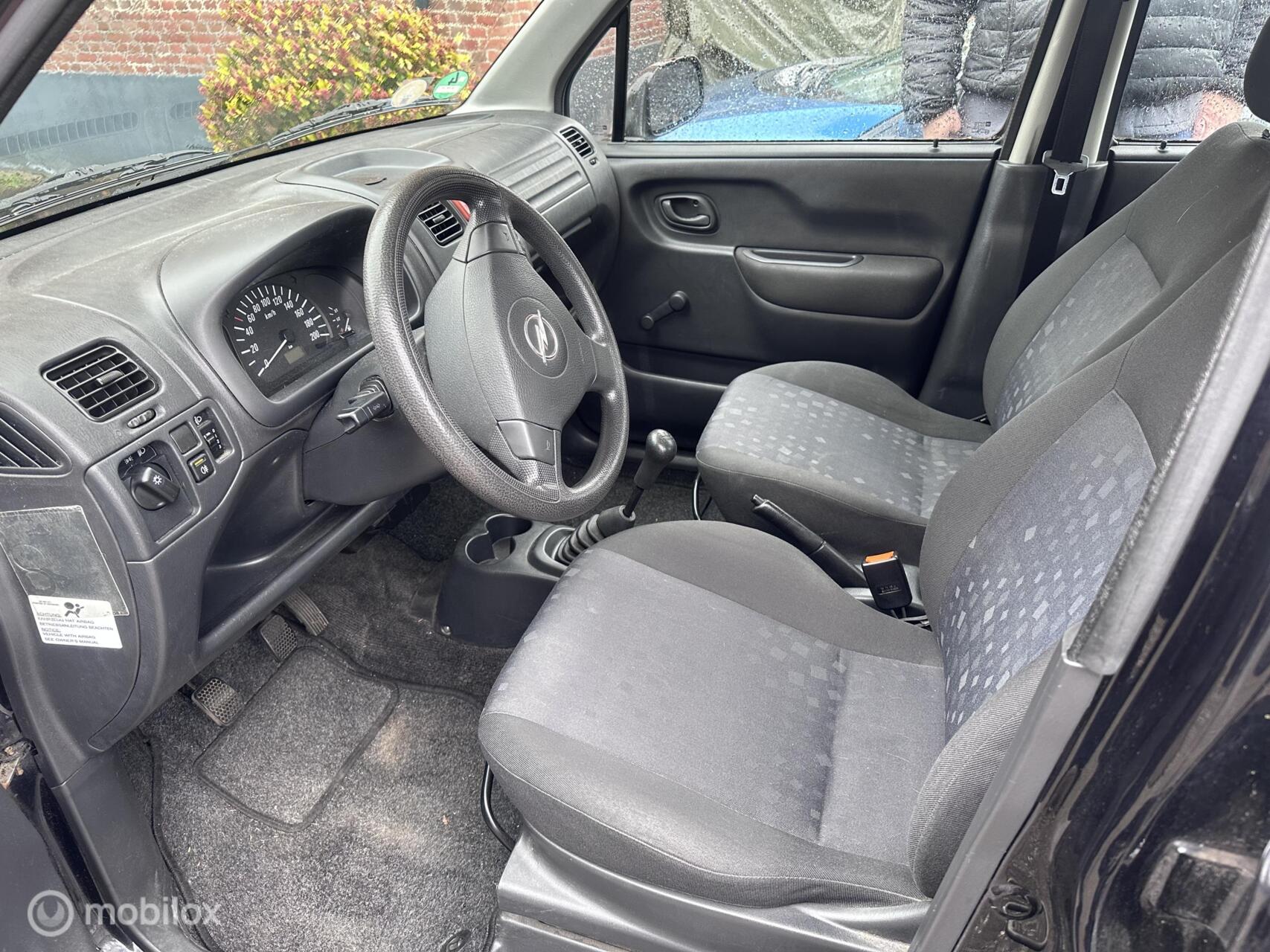 Foto van Opel Agila
