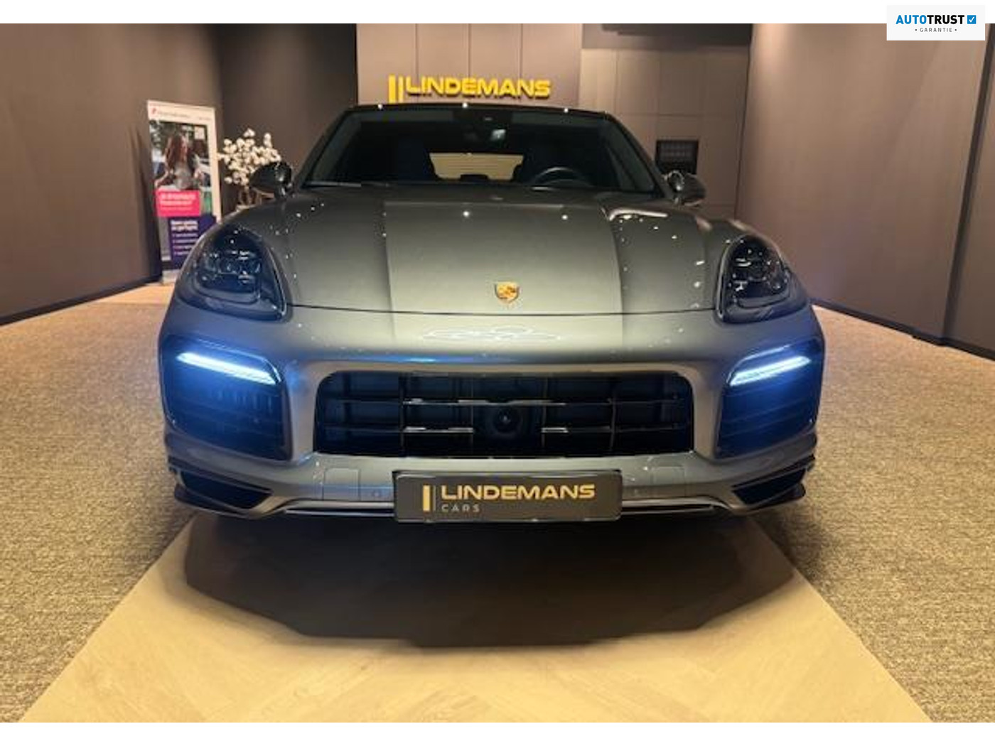 Foto van PORSCHE CAYENNE E-HYBRID