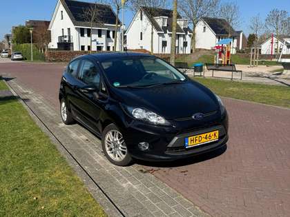 Ford Fiesta 1.25 Trend 2012 - voorkant