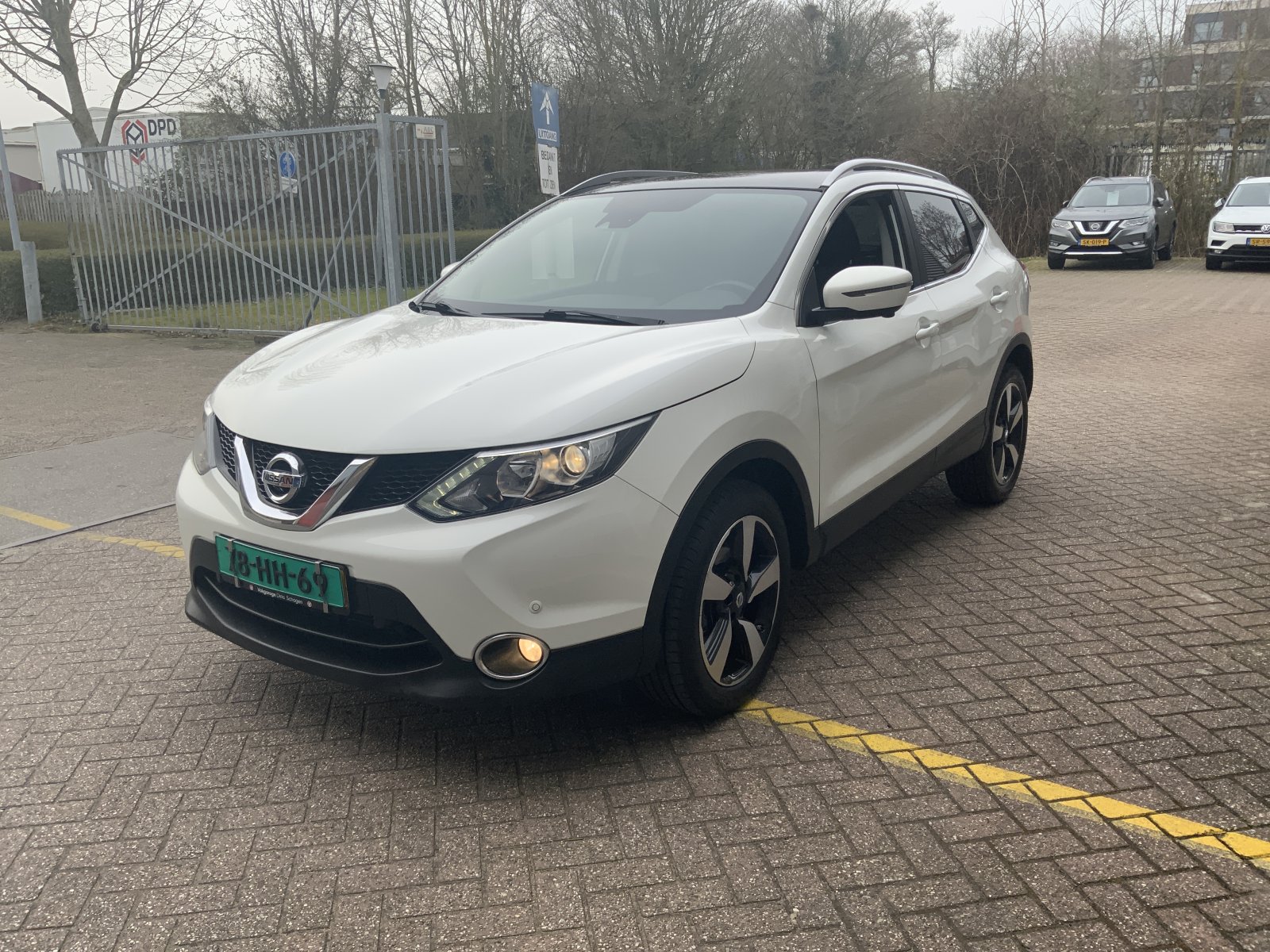 Nissan Qashqai 1.2 N-Vision 2016 - voorkant