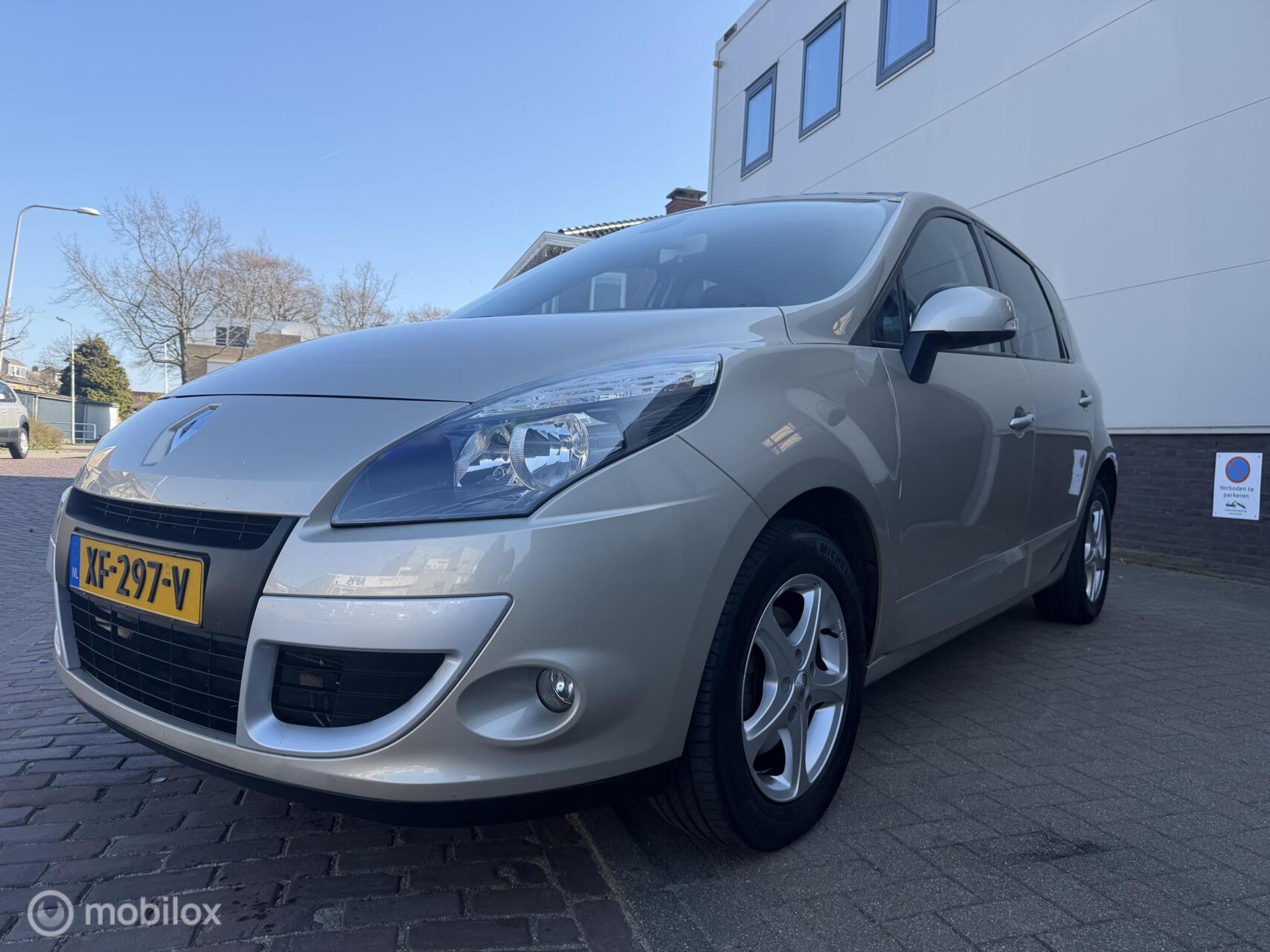 Foto van RENAULT MEGANE SCENIC