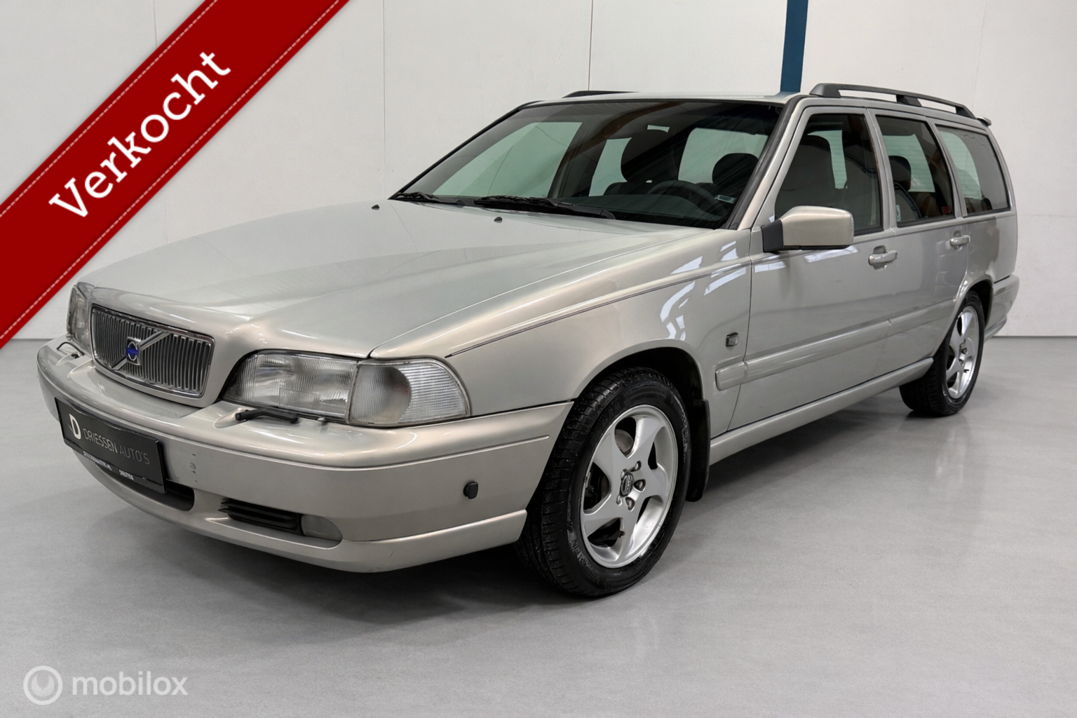 Volvo V70 2.4 Comfort AUTOMAAT / HISTORIE 1999 - voorkant