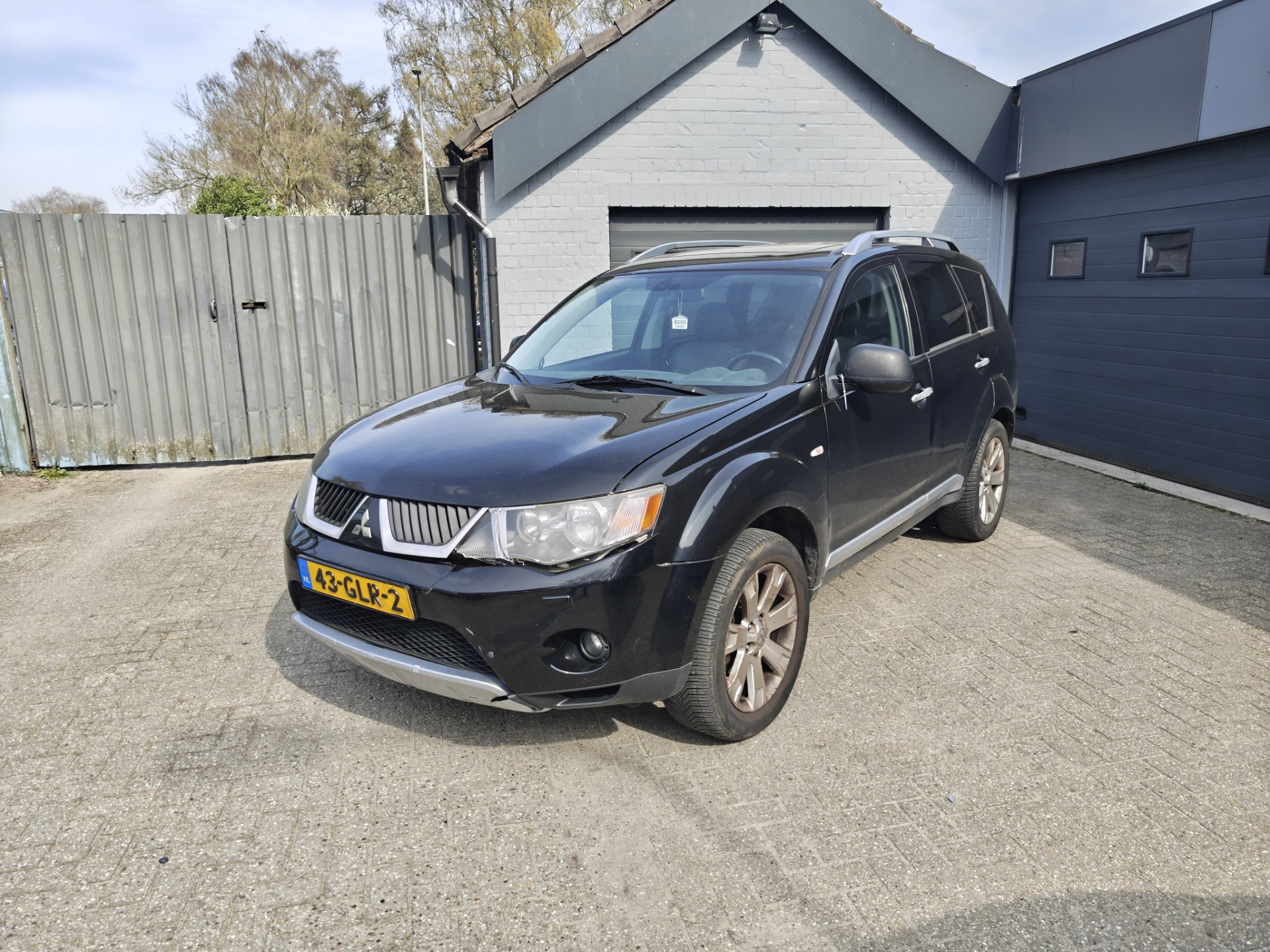 Foto van MITSUBISHI MITSUBISHI OUTLANDER