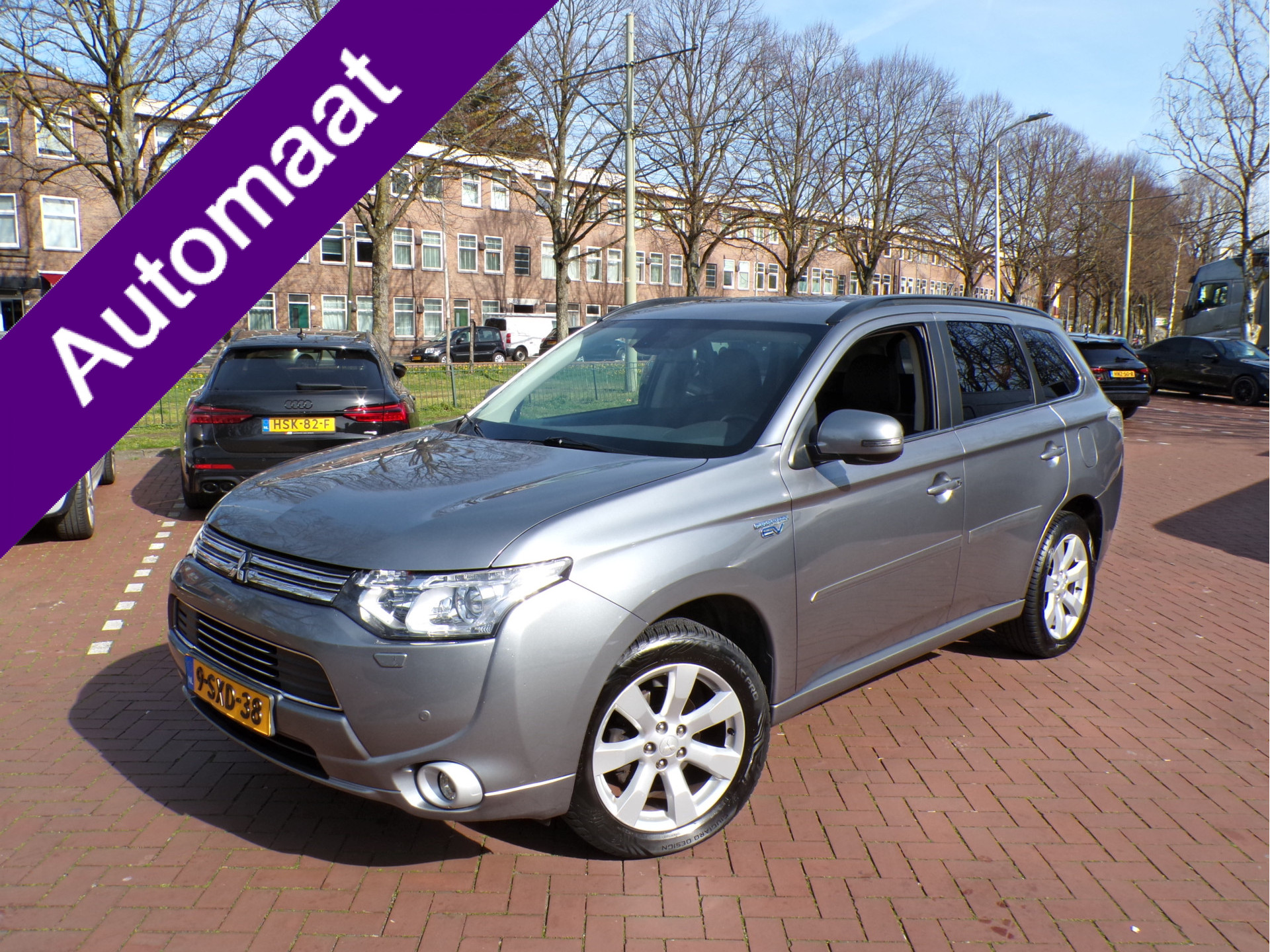 Foto van MITSUBISHI MITSUBISHI OUTLANDER