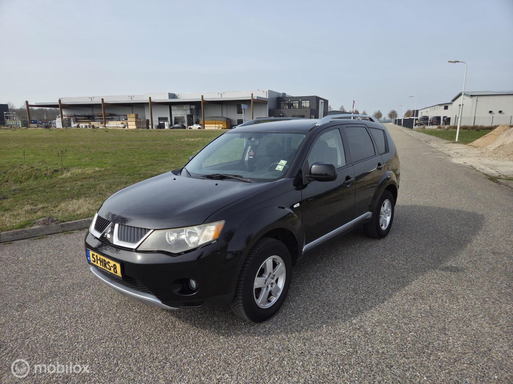 Foto van MITSUBISHI MITSUBISHI OUTLANDER