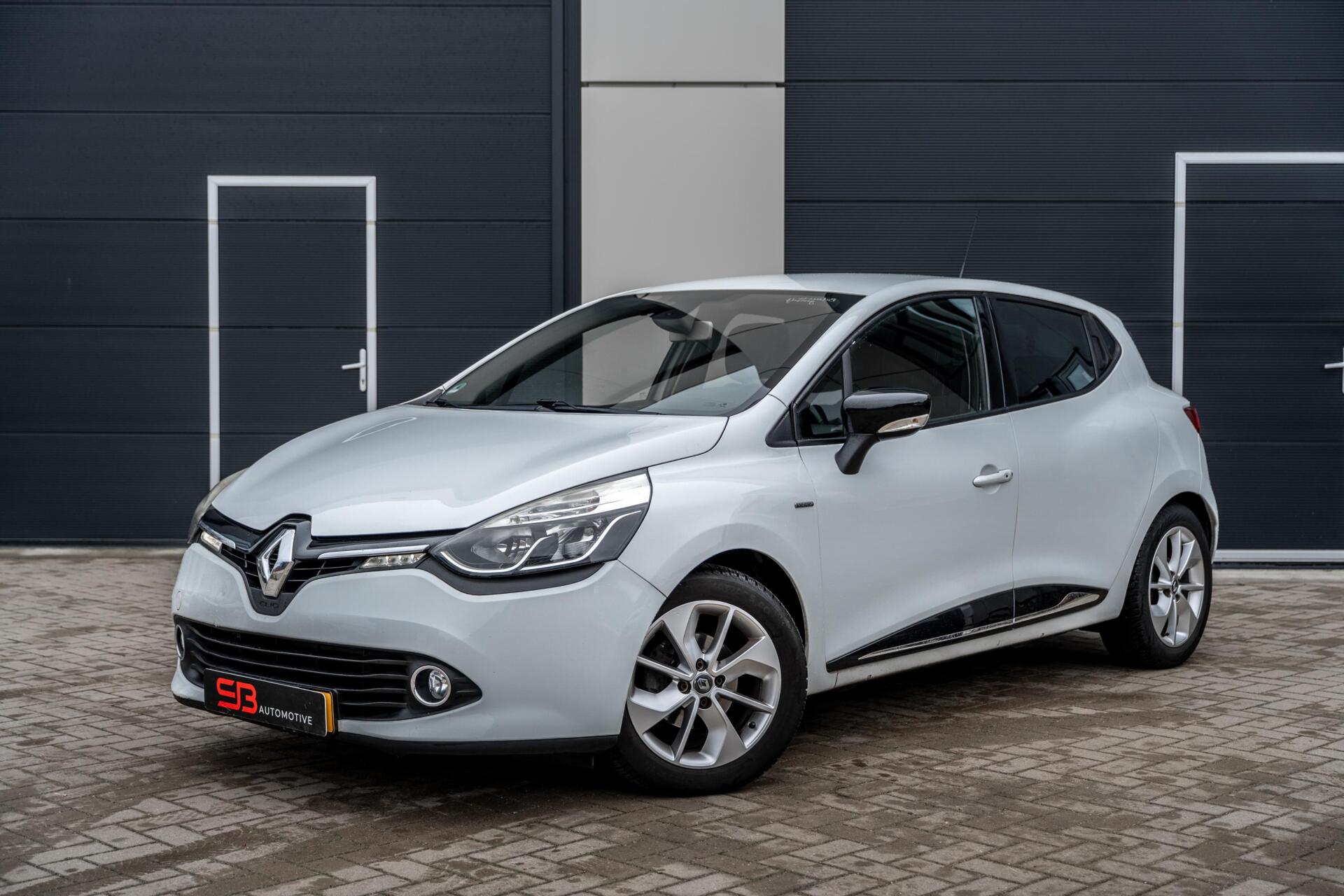 Renault Clio 0.9 TCe Eco2 Dynamique Airco|Sensor|Garantie! 2016 - voorkant