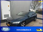Volvo V60 2.0 B3 Essential Edition 2022 - voorkant
