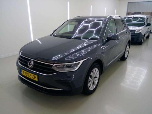 Volkswagen Tiguan 1.5 TSI Life Business 2021 - voorkant