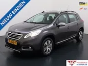 Peugeot 2008 1.2 PureTech Féline 2016 - voorkant