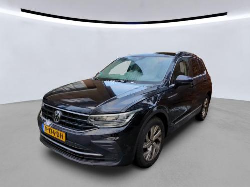 Volkswagen Tiguan 1.5 TSI Life Business 2022 - voorkant