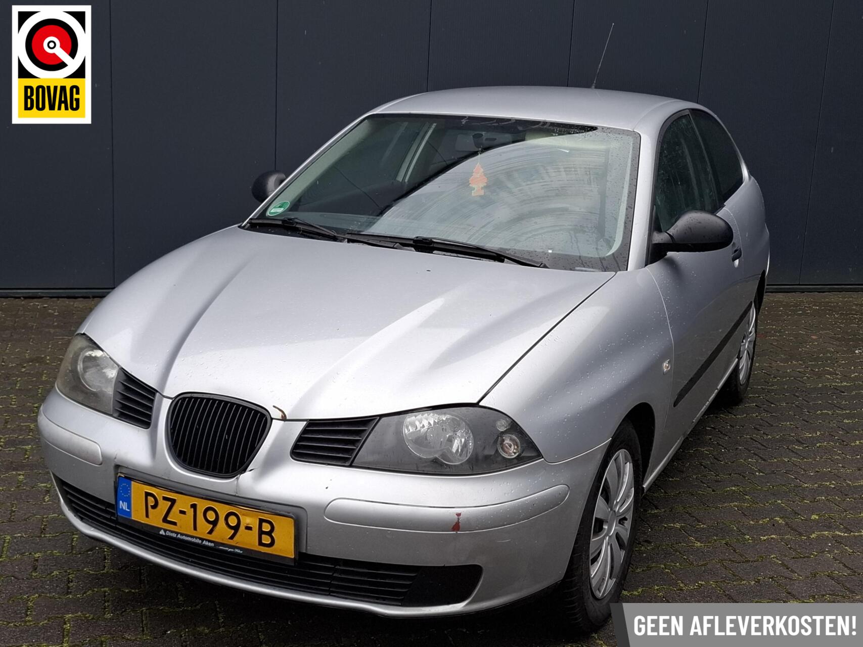 Seat Ibiza 1.2-12V Signo / NIEUWE APK 2002 - voorkant