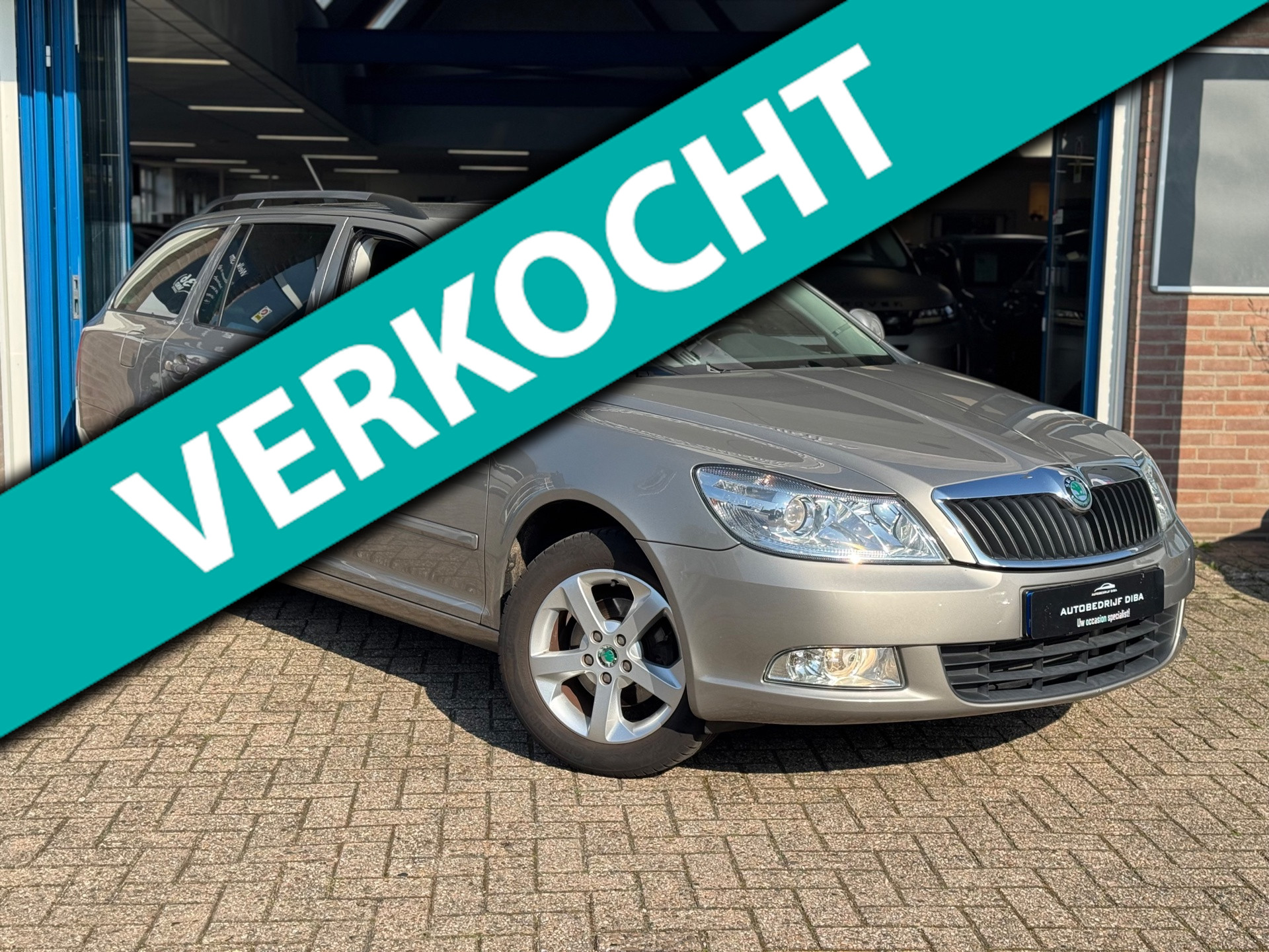 Skoda Octavia 1.2 TSI Elegance 2011 AIRCO Trekh NAP 2011 - voorkant
