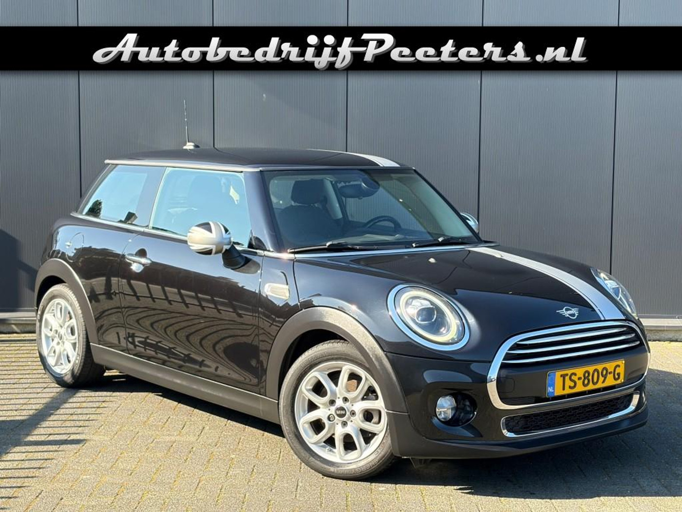Foto van MINI ONE