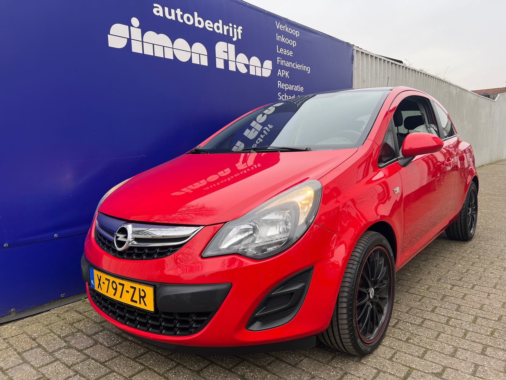 Opel Corsa 1.4-16V*AIRCO* 2011 - voorkant