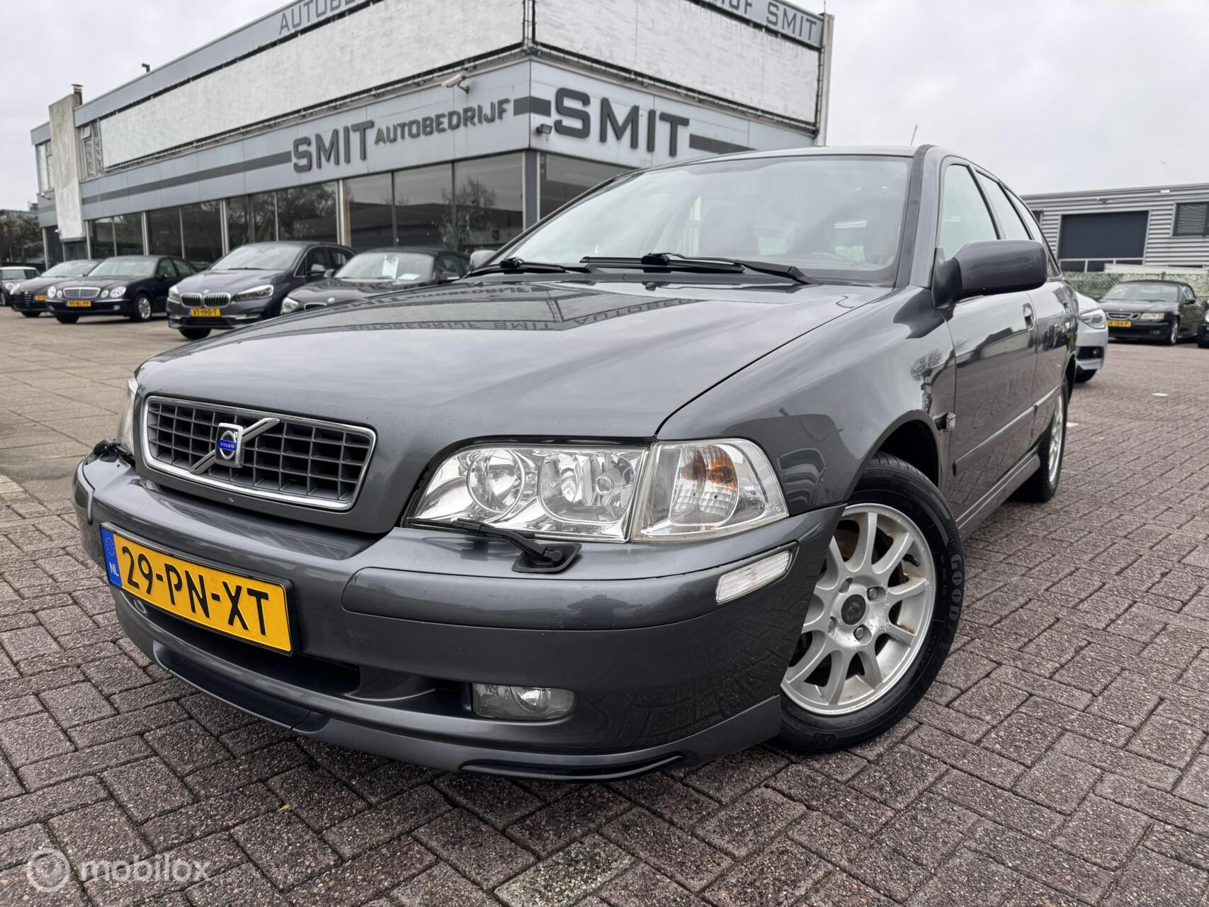 Foto van VOLVO V40