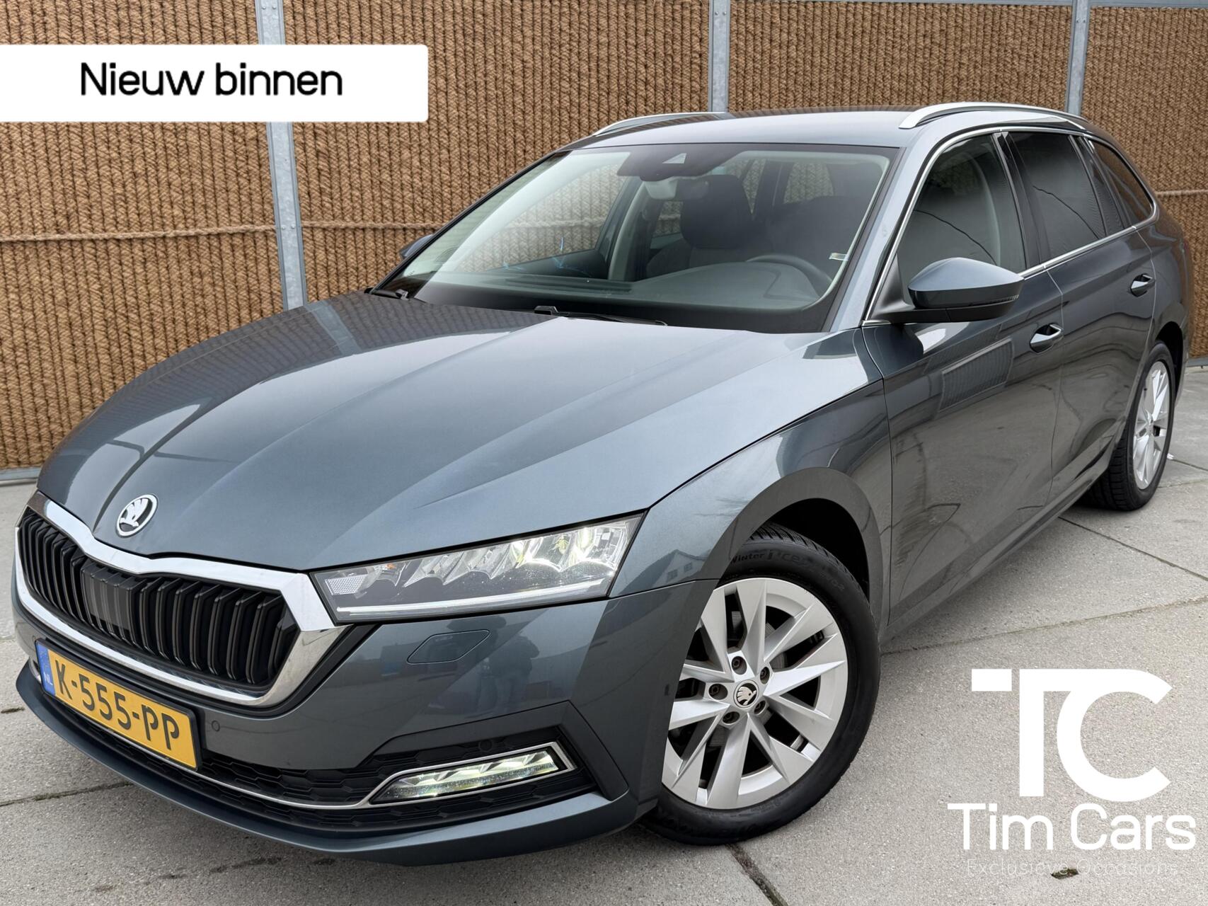 Skoda Octavia 1.0 TSI Style Stoelverwarming | Trekhaak uitklapbaar | LED verlichting | Cruise & climate control | Apple CarPlay | Navigatiesysteem | Parkeersensoren voor en achter 2021 - voorkant