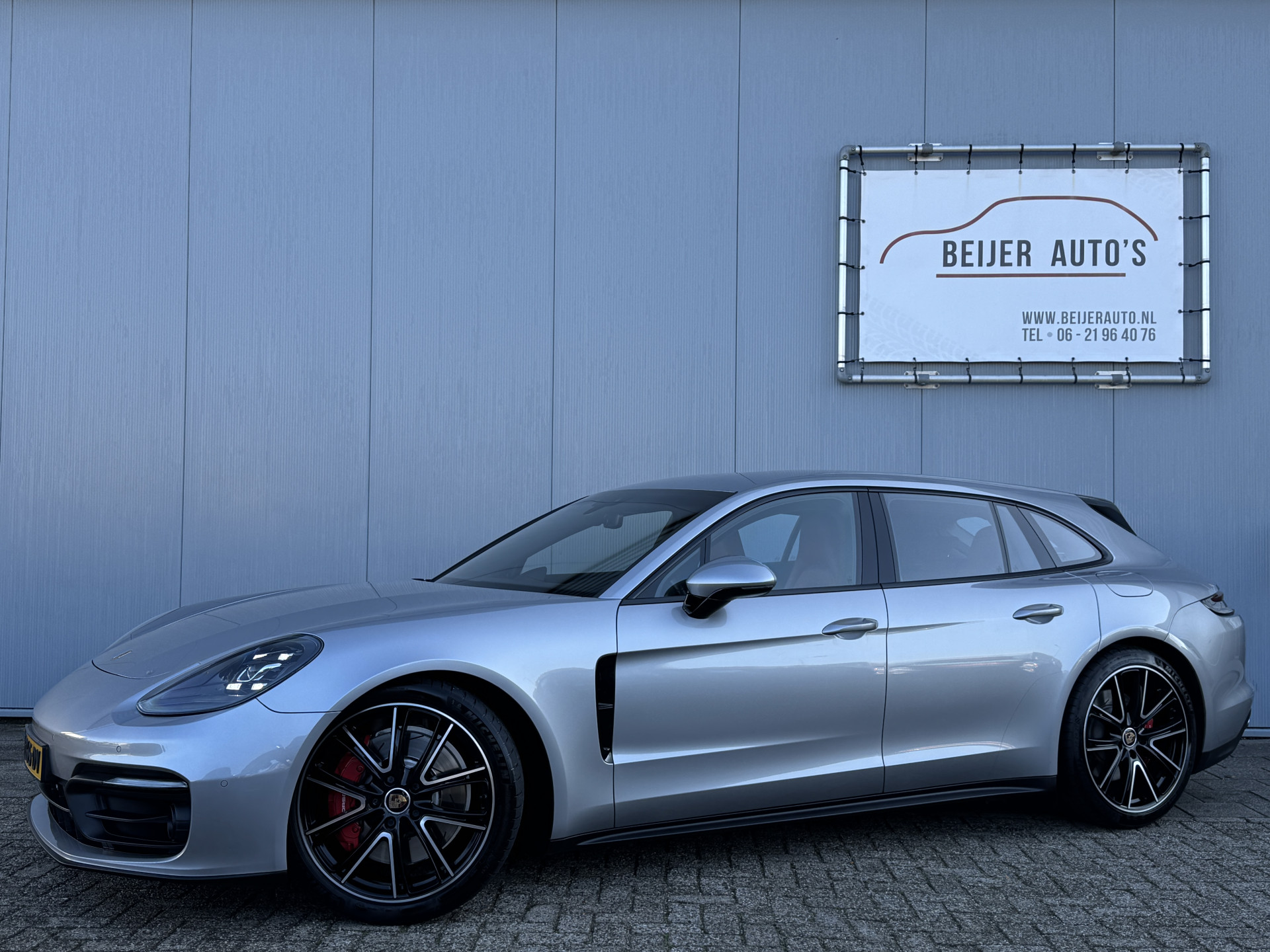 Foto van PORSCHE PANAMERA 4 E-HYBRID