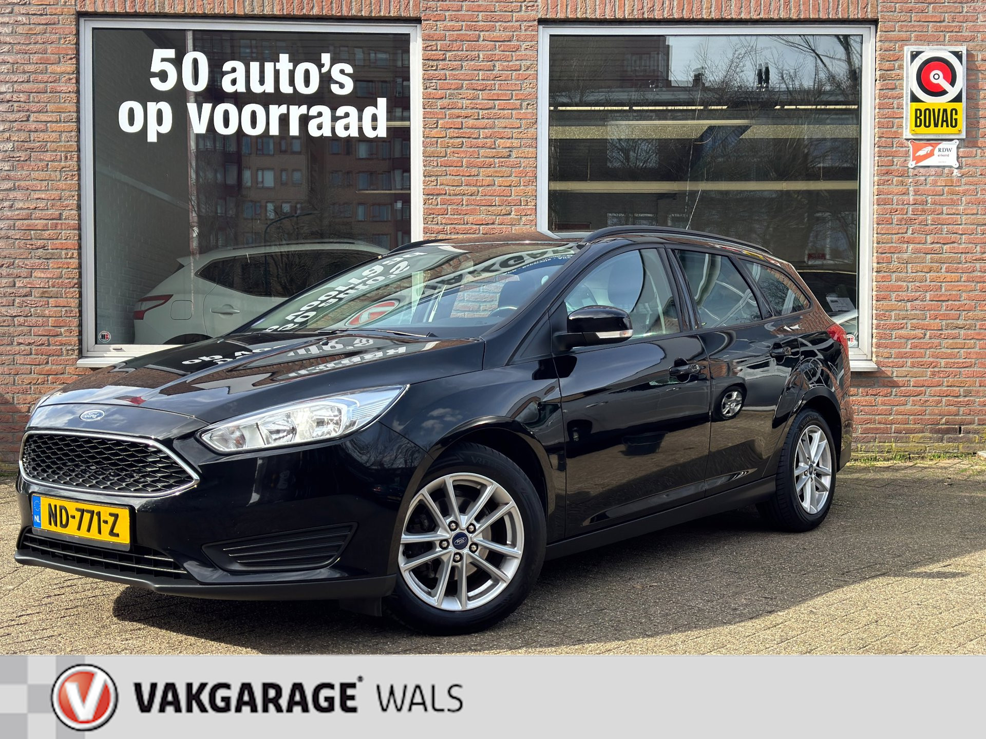 Ford Focus 1.0 Ecoboost | Airco | Navi | Trekhaak | Cruise | Velgen | PDC 2017 - voorkant