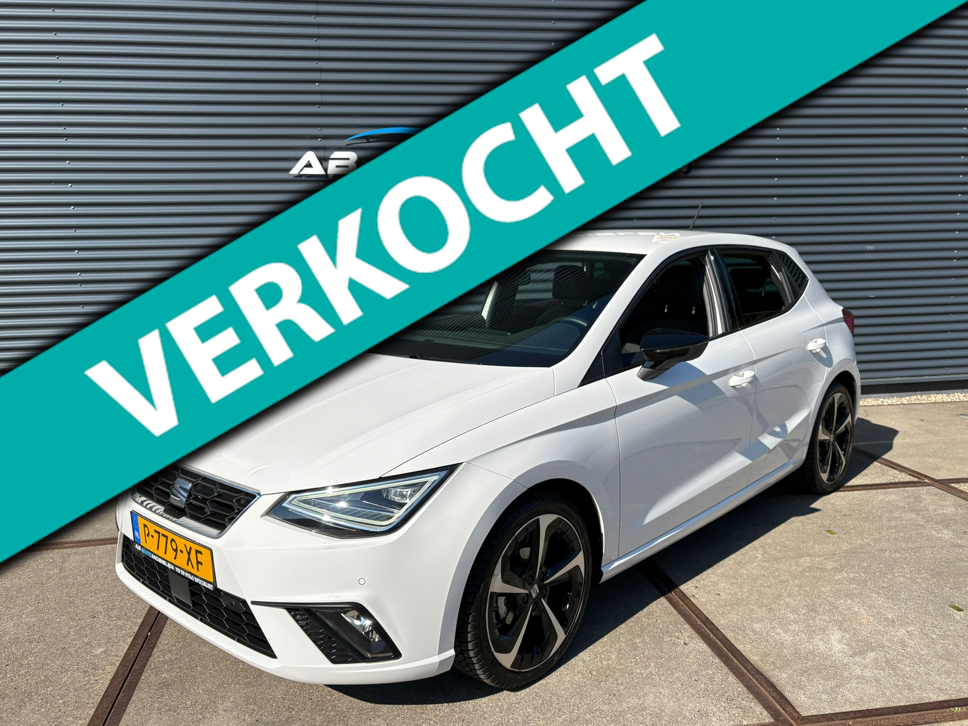 Seat Ibiza 1.0 EcoTSI FR Business CARPLAY/ NAVI/ CAMERA 2022 - voorkant