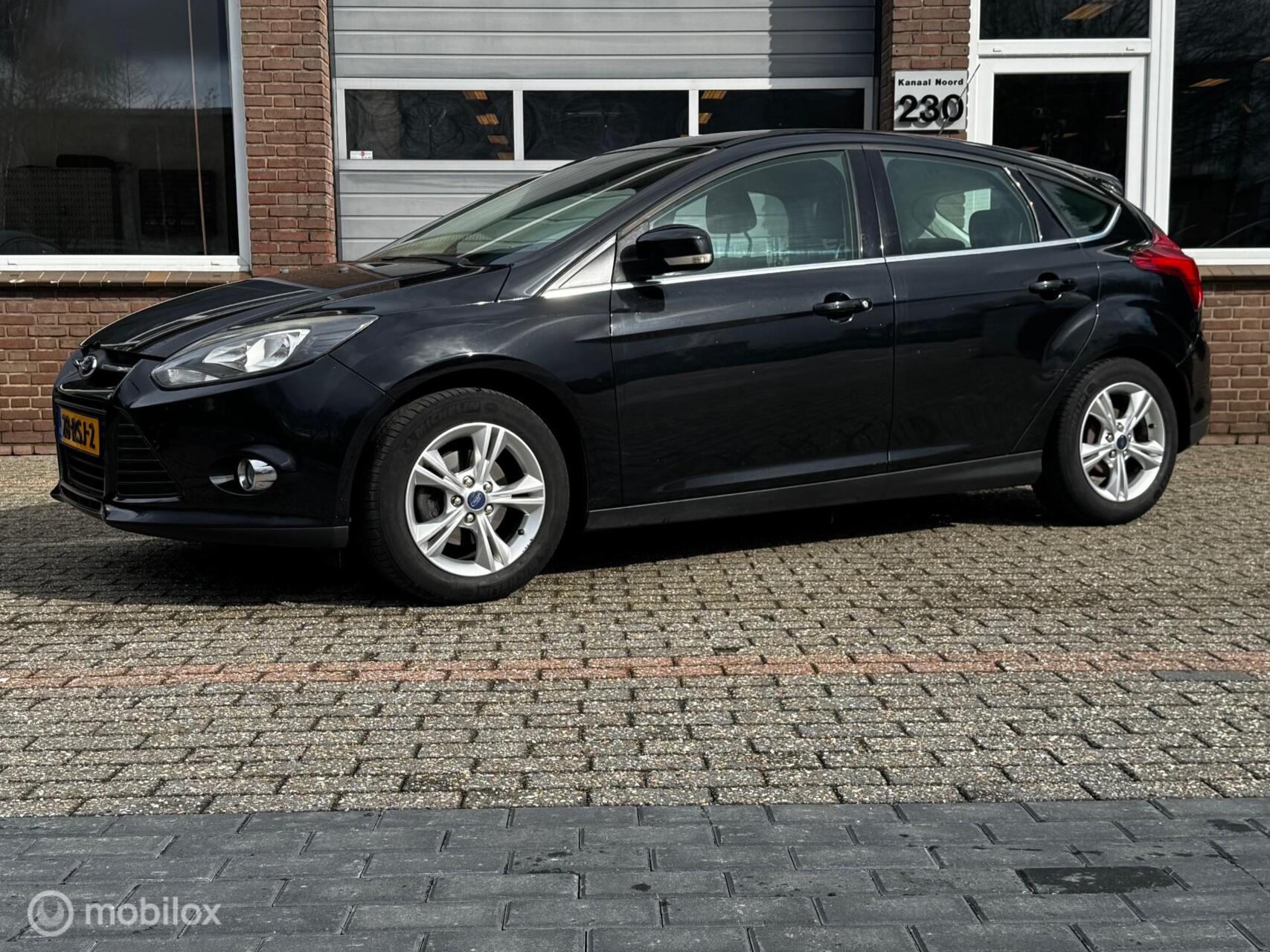 Foto van FORD FOCUS