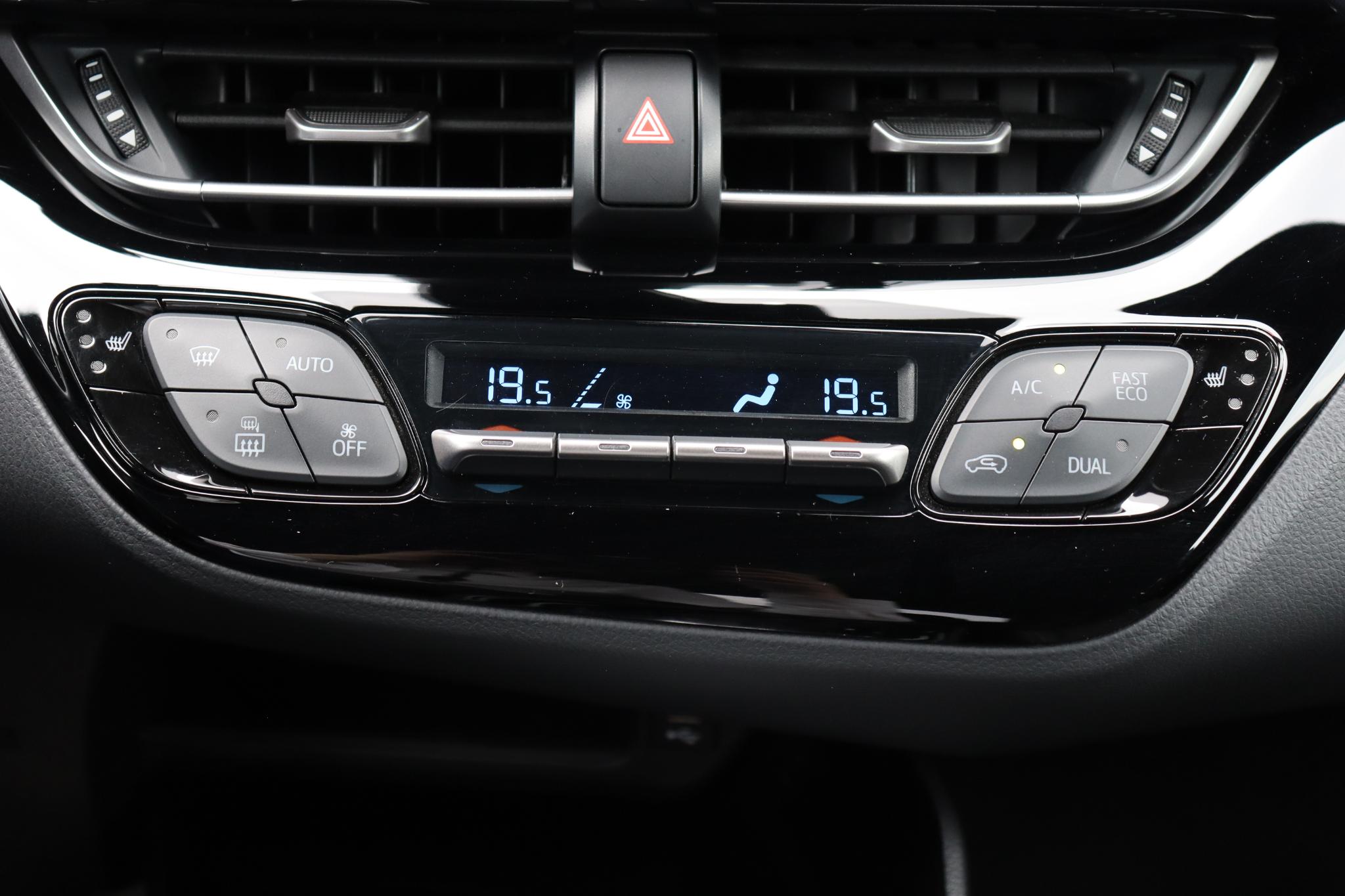 Foto van Toyota Toyota C-hr
