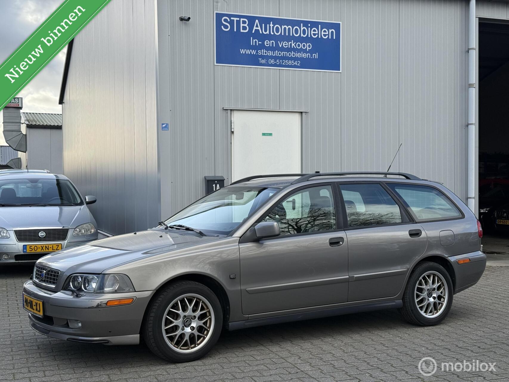 Foto van VOLVO V40
