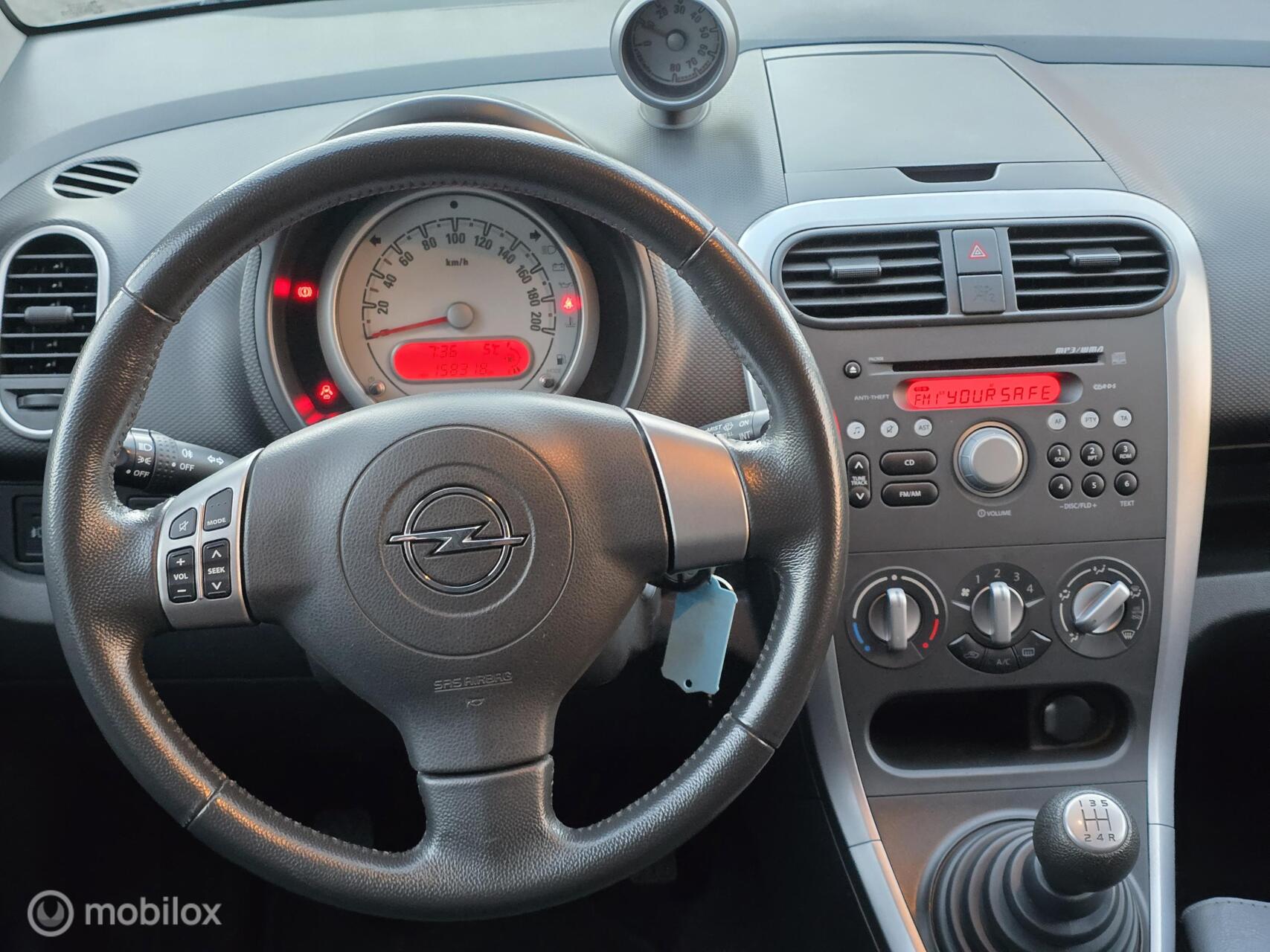 Foto van Opel Agila
