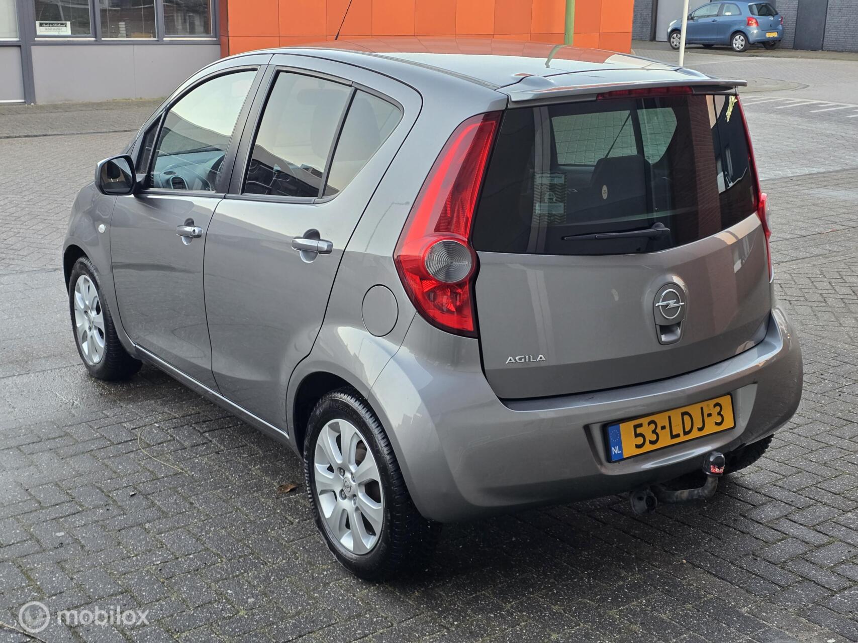 Foto van Opel Agila