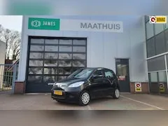 Hyundai I10 1.1 Active 2011 - voorkant