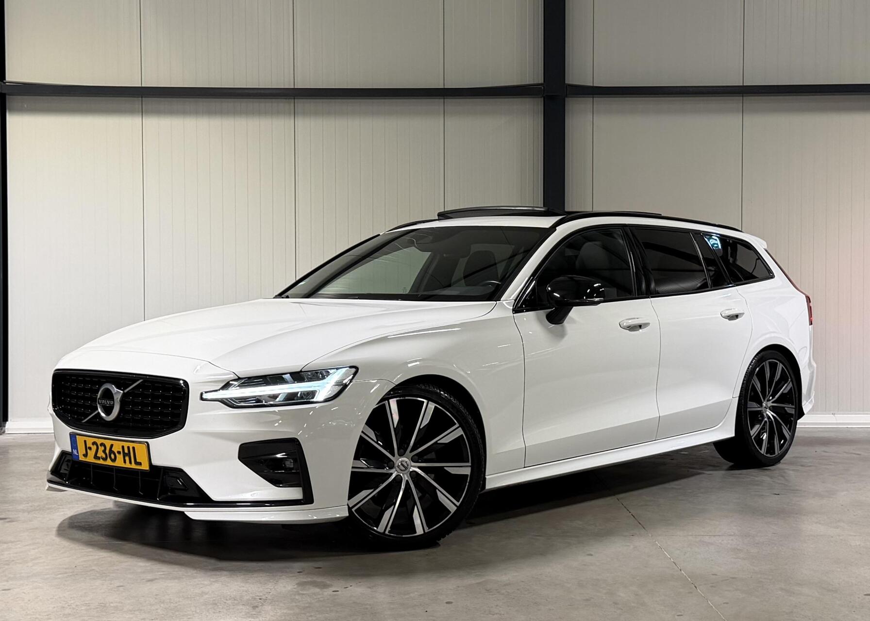 Volvo V60 2.0 B4 197PK R-Design Pano H&K Leer Carplay NAP 2020 - voorkant