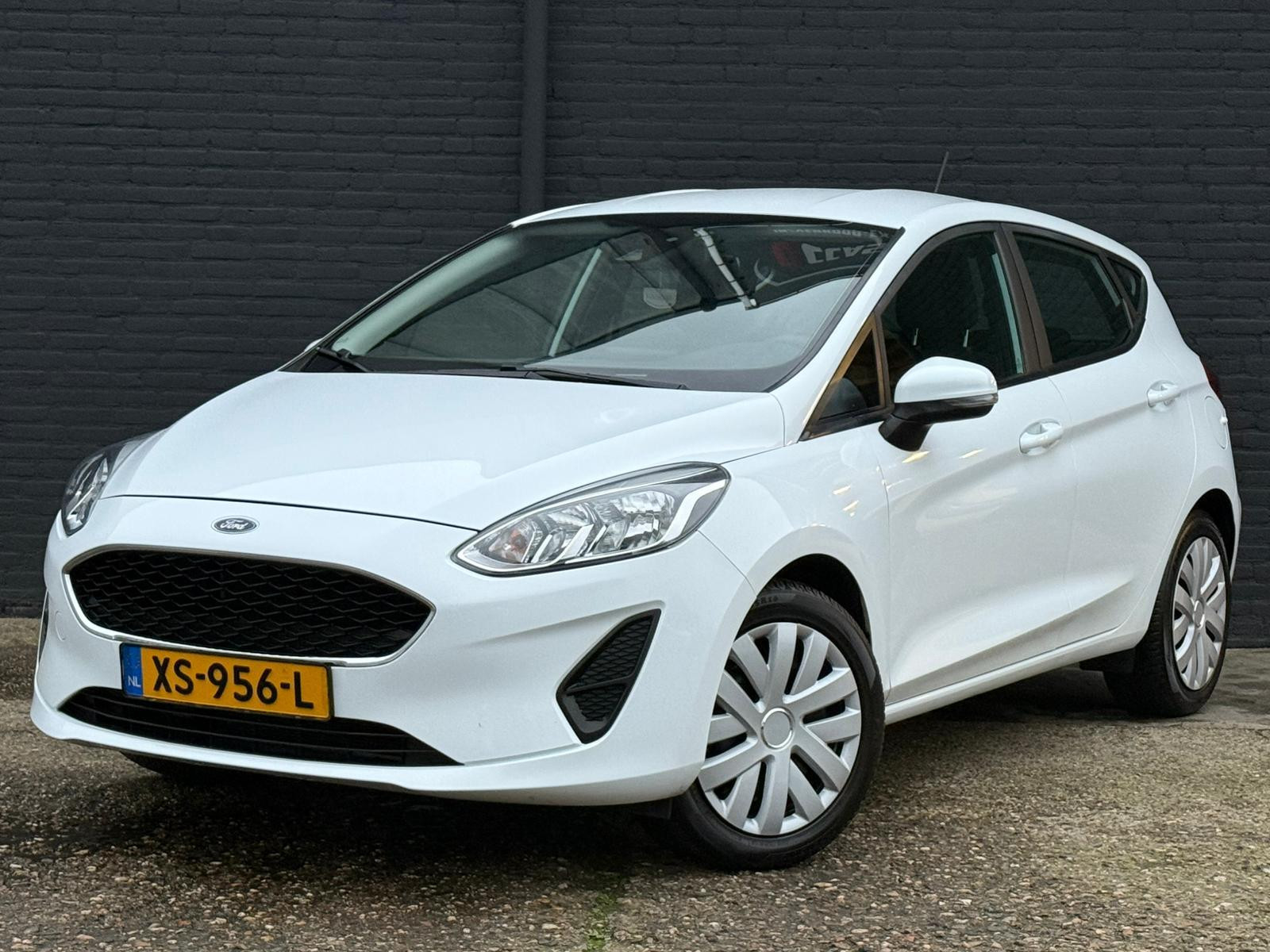 Ford Fiesta 1.1 Trend NAVI| CARPLAY | PDC | AIRCO | ELEK RAMEN | NWE APK 2019 - voorkant