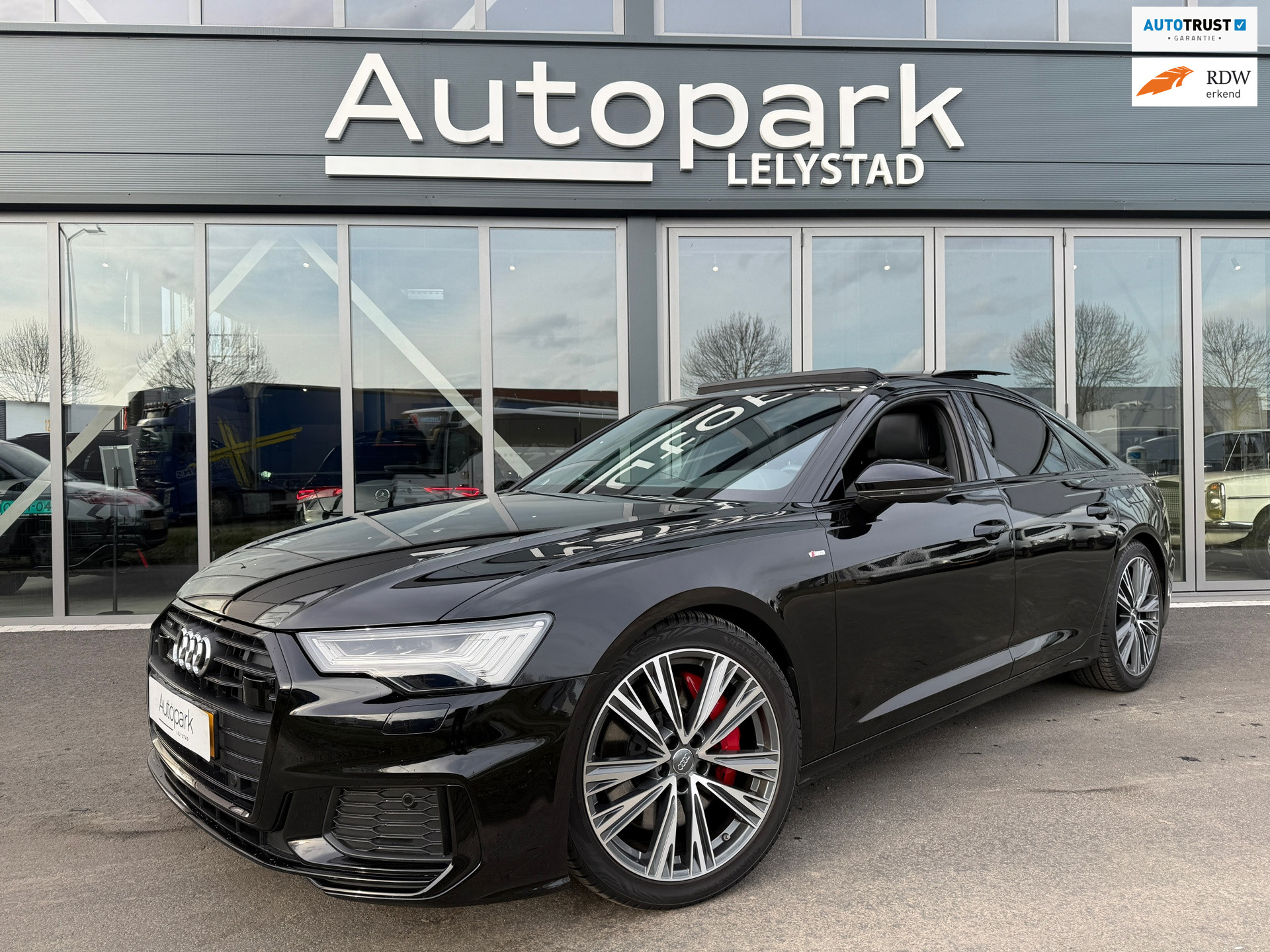 Audi A6 Limousine 55 TFSI e quattro Competition Black Edition 2020 - voorkant
