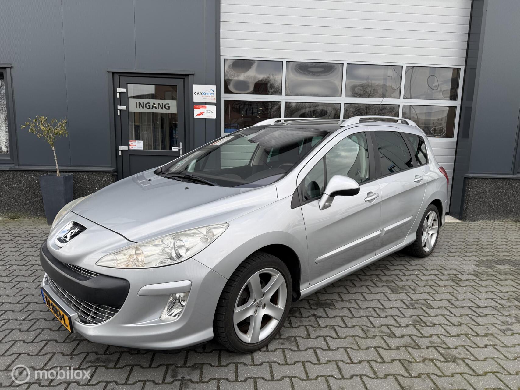 Peugeot 308 1.6 VTi Sublime / Automaat / Pano / Trekhaak 2011 - voorkant