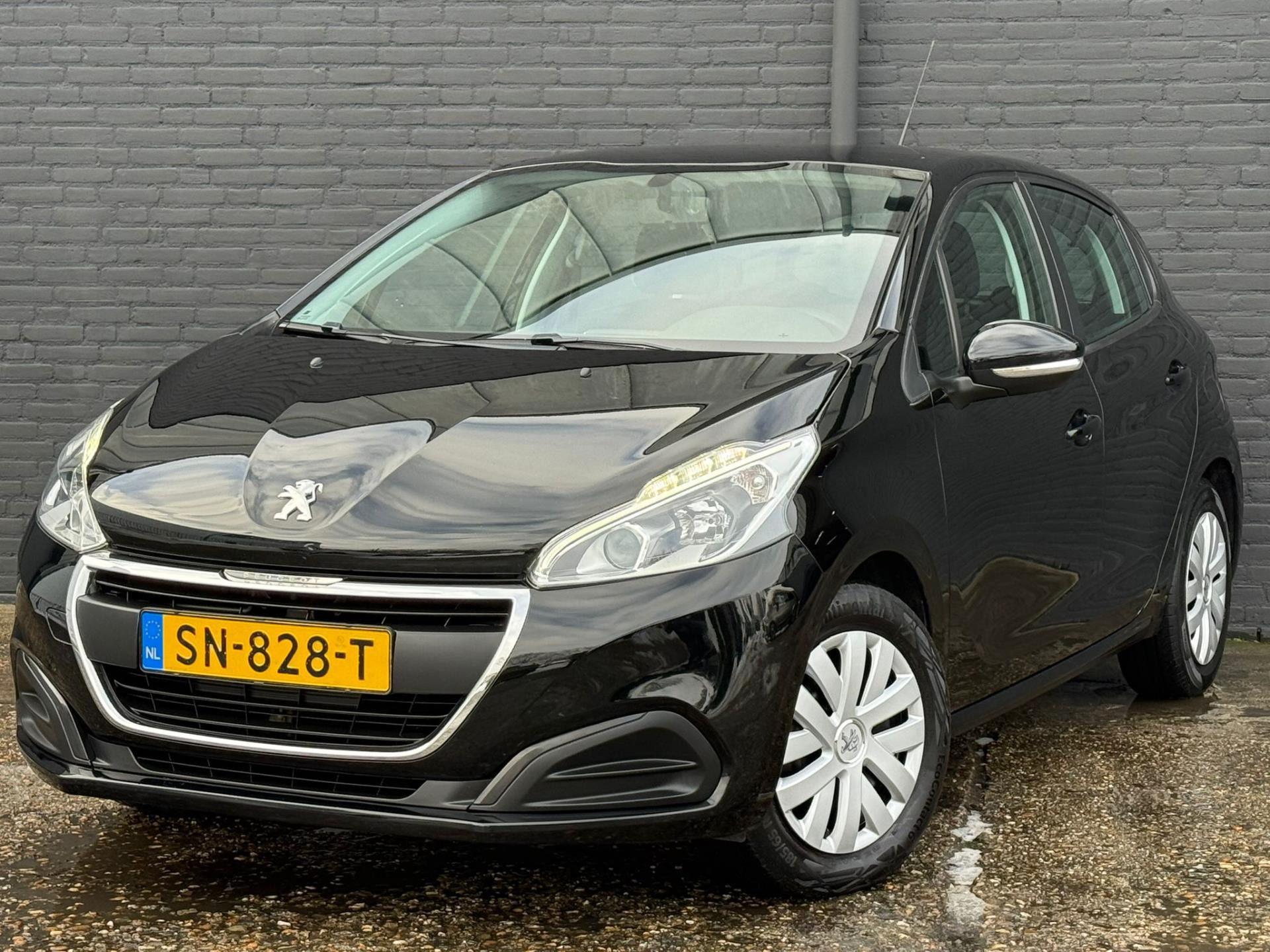 Peugeot 208 1.2 PureTech Active NAVI | CRUISE | CARPLAY | AIRCO | NWE APK 2018 - voorkant