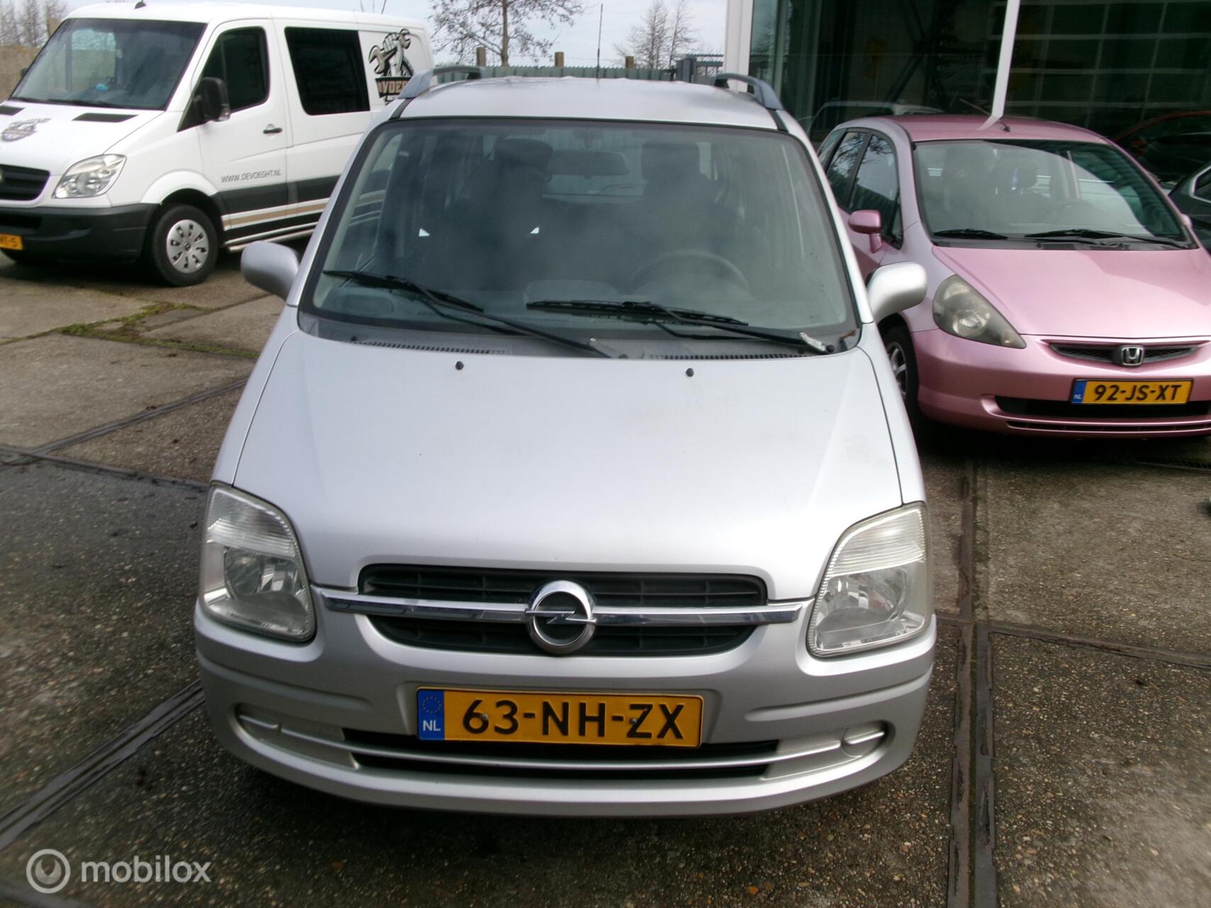 Foto van Opel Agila