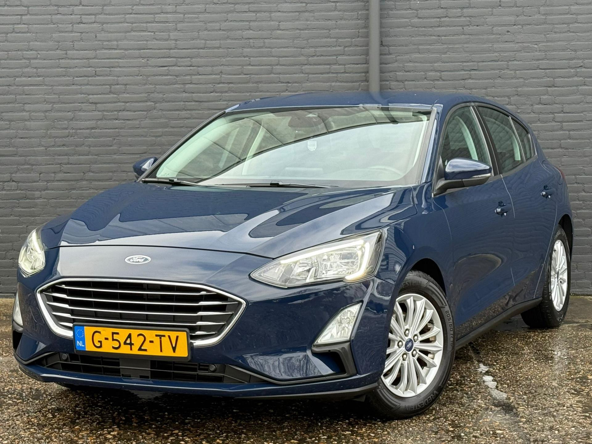 Ford Focus 1.0 EcoBoost Titanium Business CARPLAY | NAVI | PDC | KEYLESS | NWE 2019 - voorkant