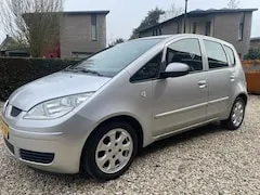 Foto van Mitsubishi Colt