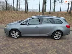 Opel Astra 1.4 Turbo Edition 2013 - voorkant