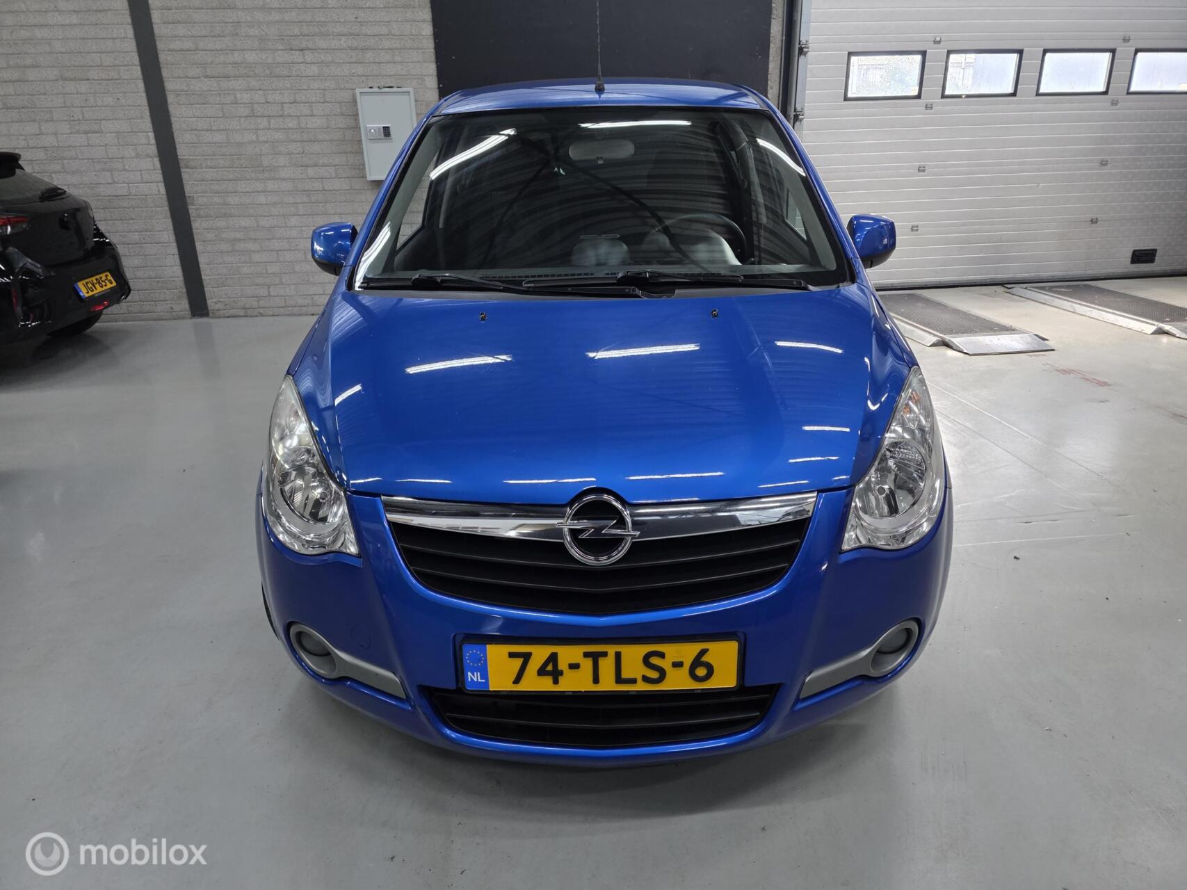 Foto van Opel Agila
