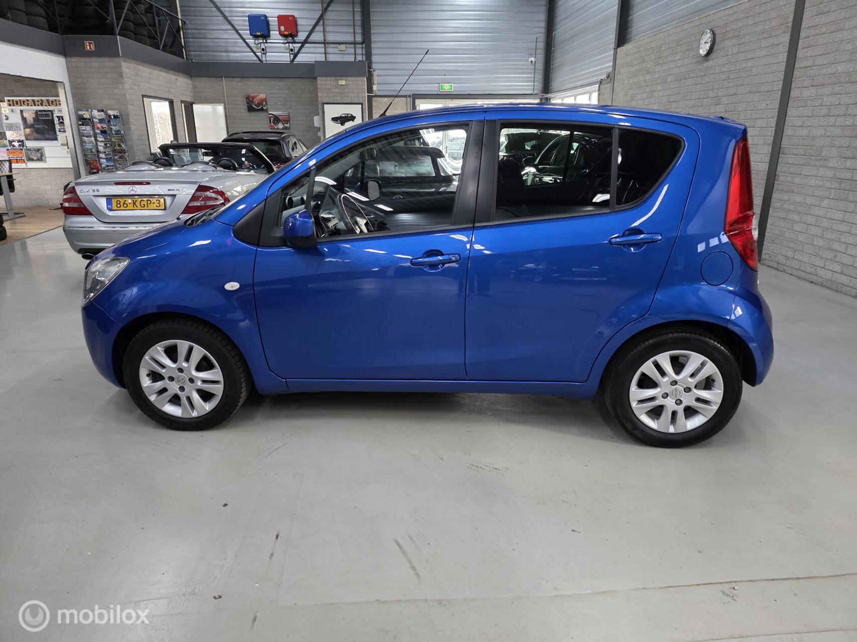 Foto van Opel Agila