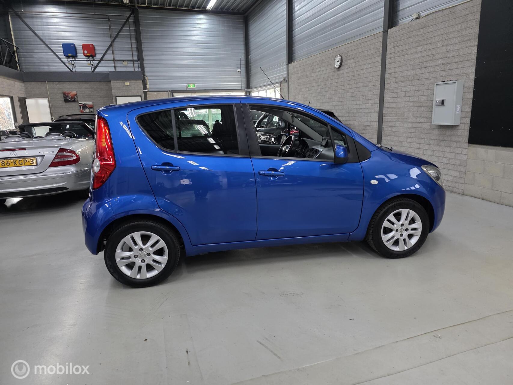 Foto van Opel Agila