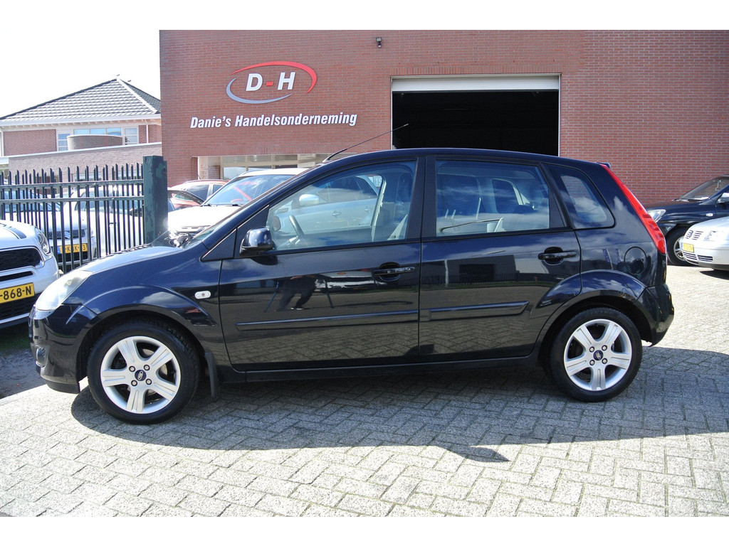 Ford Fiesta 1.3-8V Futura XL 2008 - voorkant