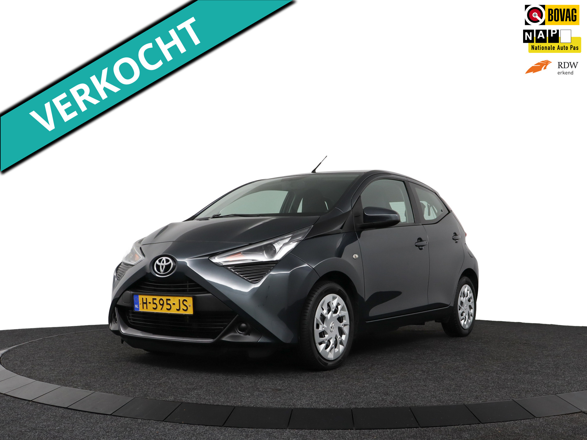 Toyota Toyota Aygo 1.0 VVT-i x-play - Camera/Carplay/Airco/Blue tooth 2020 - voorkant