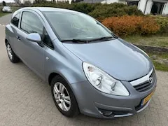 Opel Corsa 1.2-16V Edition 2009 - voorkant
