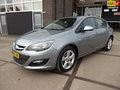 Opel Astra 1.6 Sport 2015 - voorkant