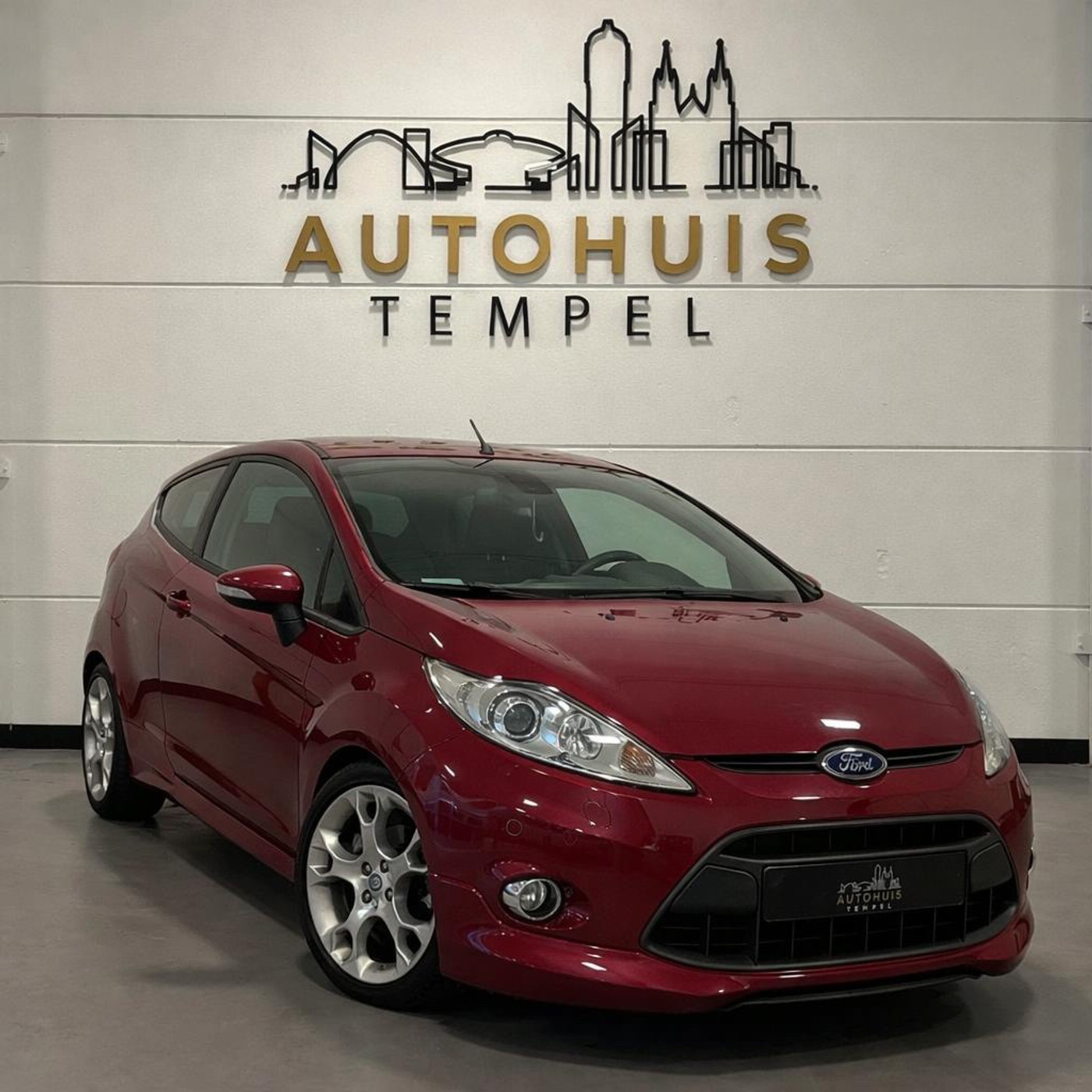 Ford Fiesta 1.6 Ghia Airco Leder 17 Inch Nwe Apk Elektrische Ramen Isofix 2009 - voorkant