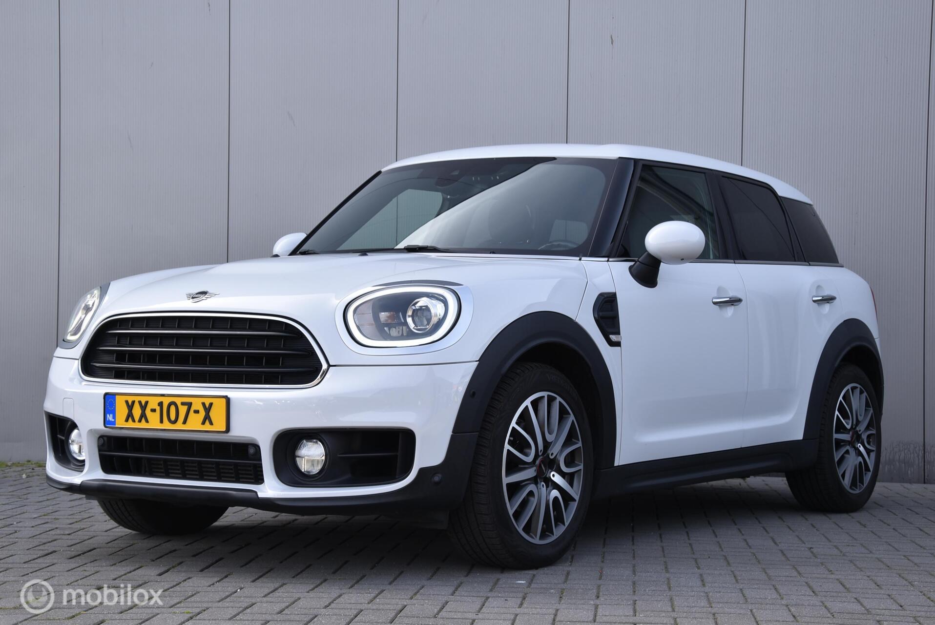 Foto van MINI COUNTRYMAN ONE