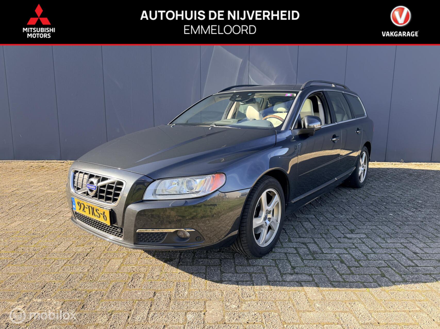 Volvo V70 2.0 T5 Summum 2012 - voorkant
