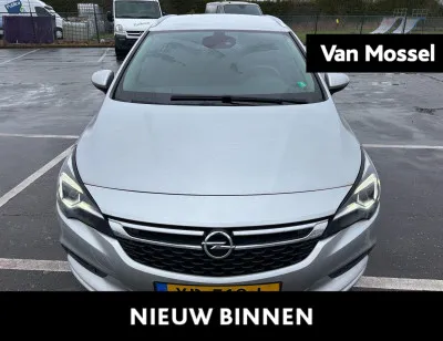 Opel Astra 1.4 Turbo Innovation 2019 - voorkant
